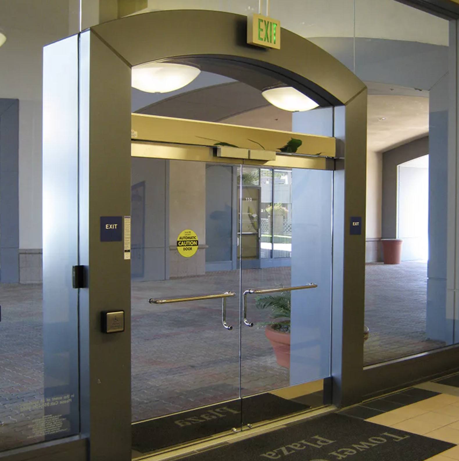 automatic swinging doors dfw tx